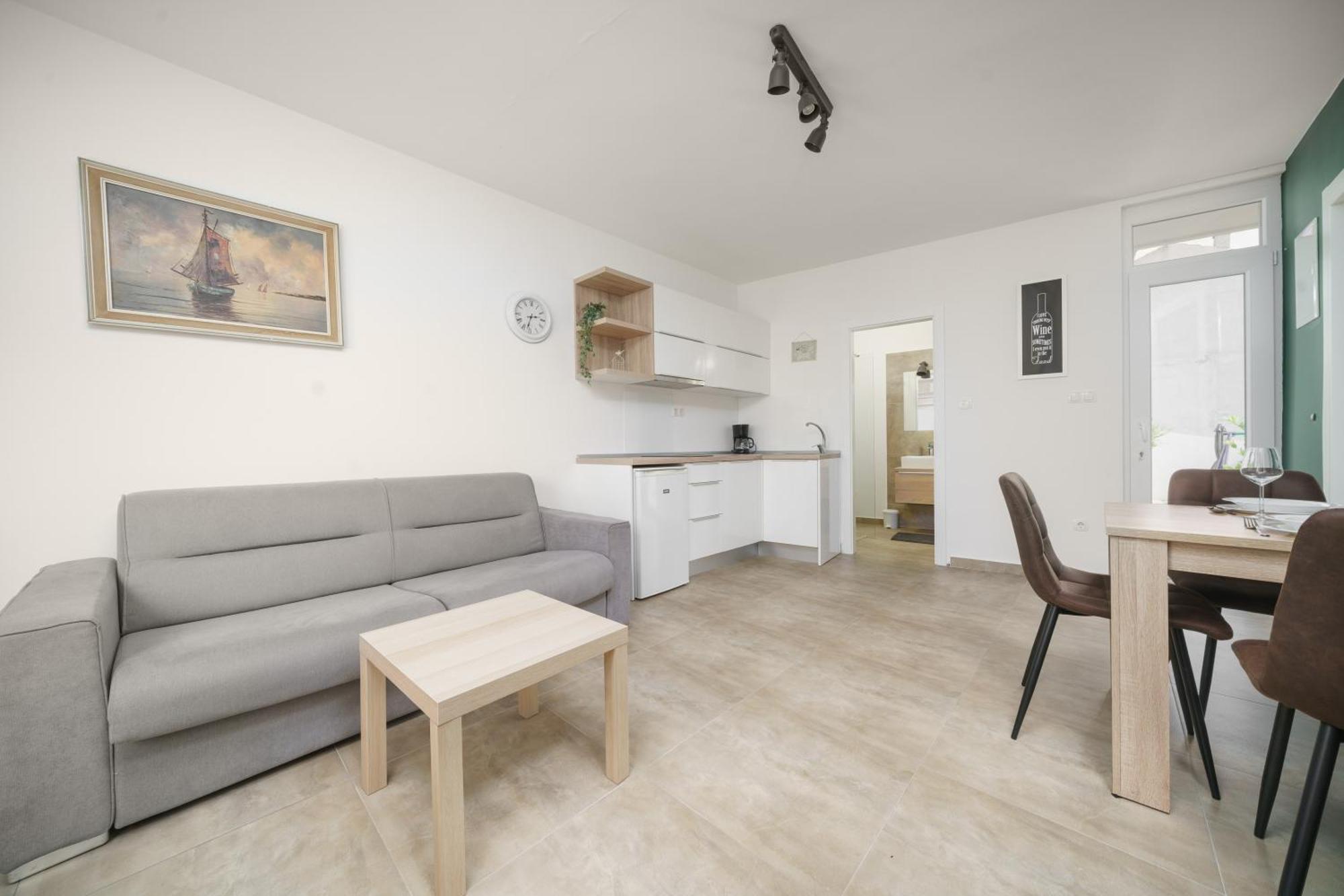 Holiday Home Oliva โวดีเซ ภายนอก รูปภาพ