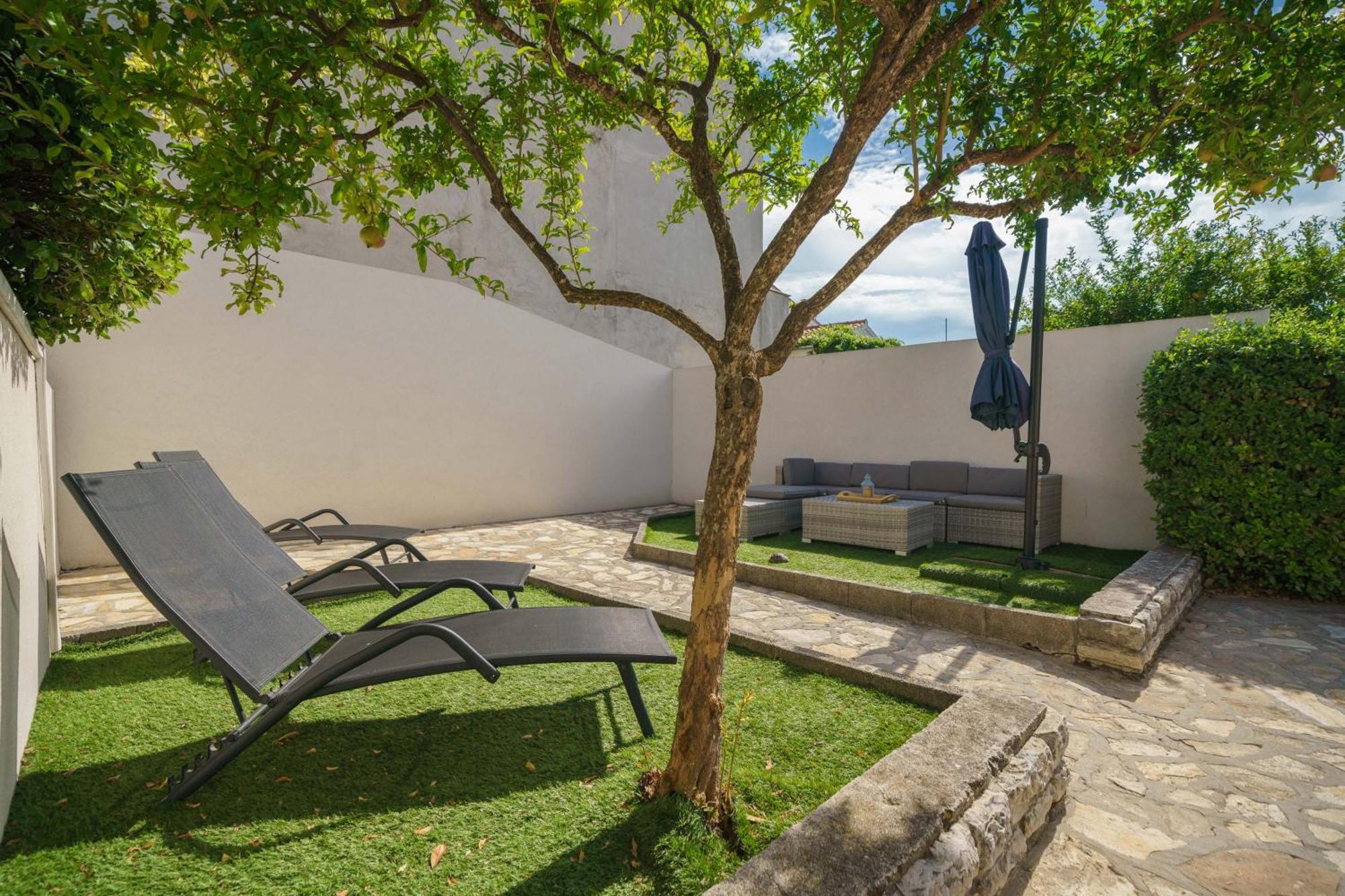 Holiday Home Oliva โวดีเซ ภายนอก รูปภาพ