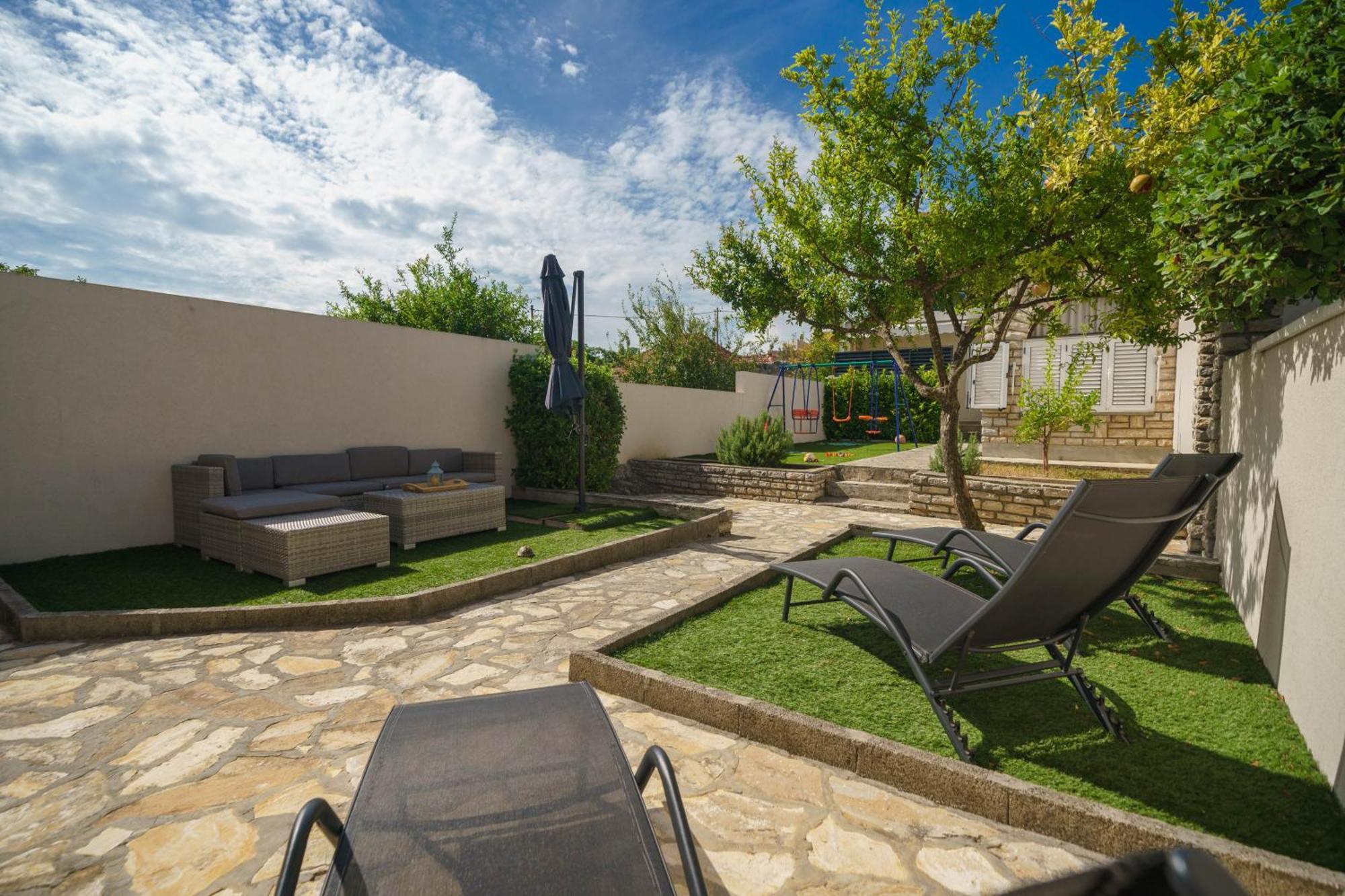 Holiday Home Oliva โวดีเซ ภายนอก รูปภาพ